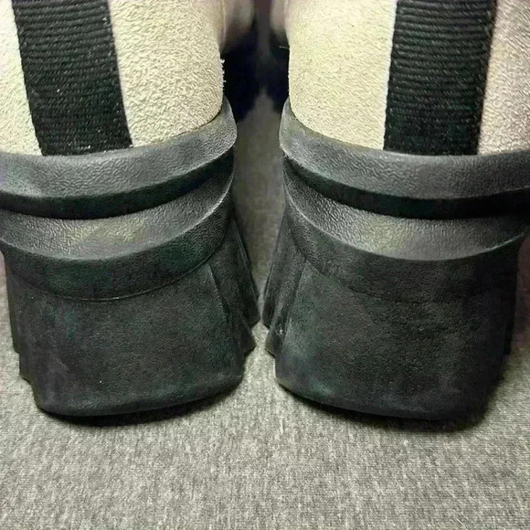 Nurture NWT Denali Waterproof Lug Sole Heeled Platform Chelsea Boot Women Size 8 - Picture 6 of 12